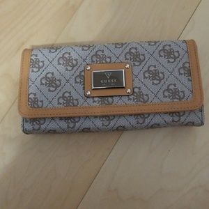 Guess Wallet